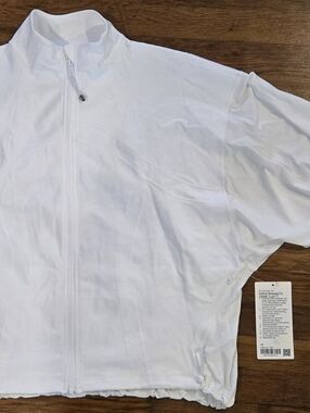 Lululemon Define Relaxed Fit Jacket Luon White Size 10 NWT Zip Athleisure